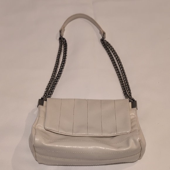 Zara Handbags - Zara Elegant Cream Chain Strap Women's Bag